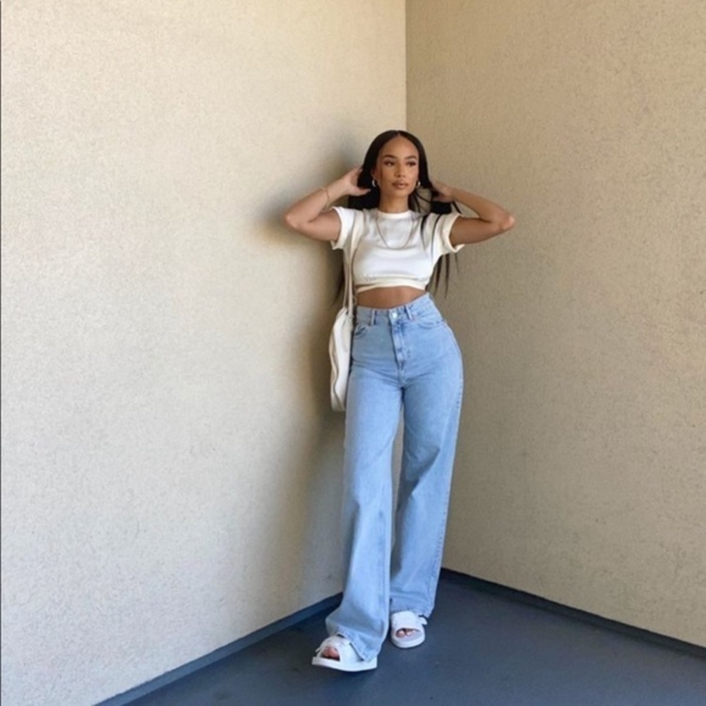 BLOGGERS FAVORITE NWT ZARA FULL LENGTH FLARE JEANS